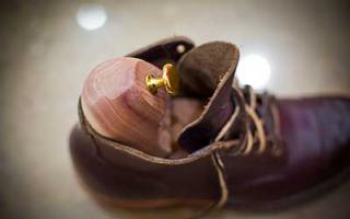 Kaip išdžiovinti batus namuose Kaip išdžiovinti odinius batus po lietaus