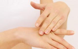 Causes and treatment of dry skin on hands and feet